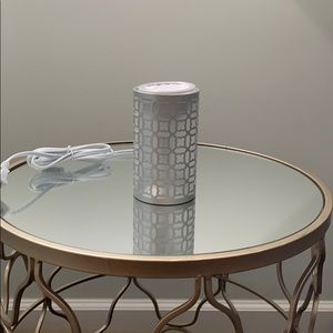 🌷SALE!!Serene House electric wax warmer